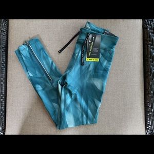 NWT Nike Run Division Epic Faster Tight Fit Legging (XS)